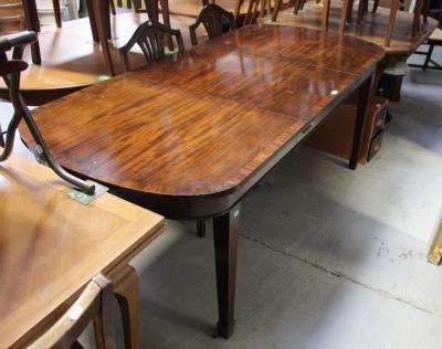 An Edward VII mahogany single-leaf dining table on square tapering legs to spade feet, length 98.5cm.