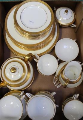 A Minton 'Buckingham' pattern part tea and dinner service.